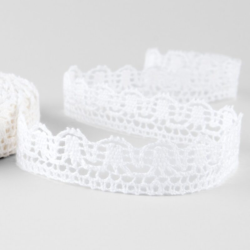 Linen lace bright white No. 90, 2cm width