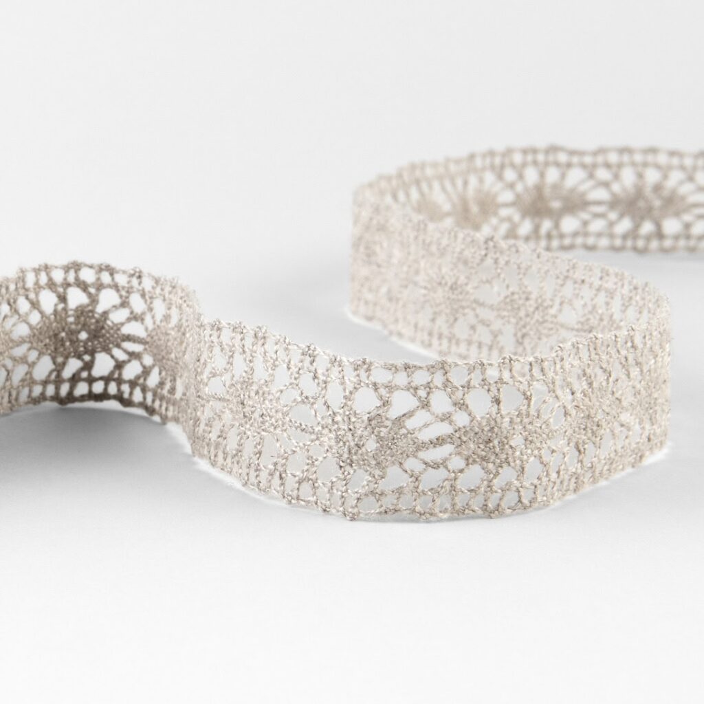 Leinenspitze Nr. 97, natur 2 Linen lace natural No. 97, 2cm width