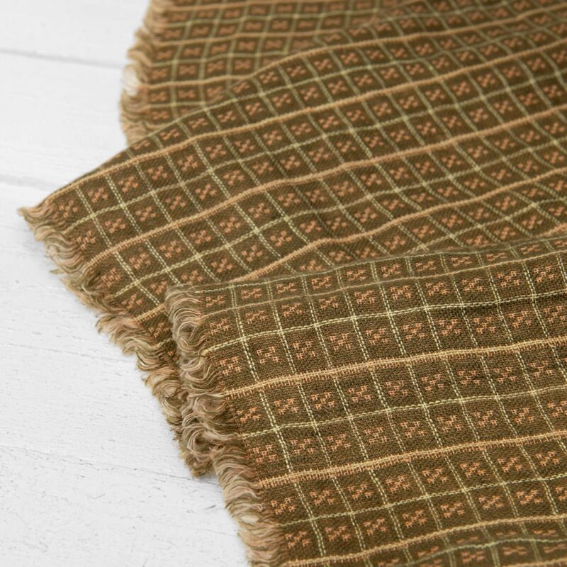 Linen blanket moss green checks, with fringe