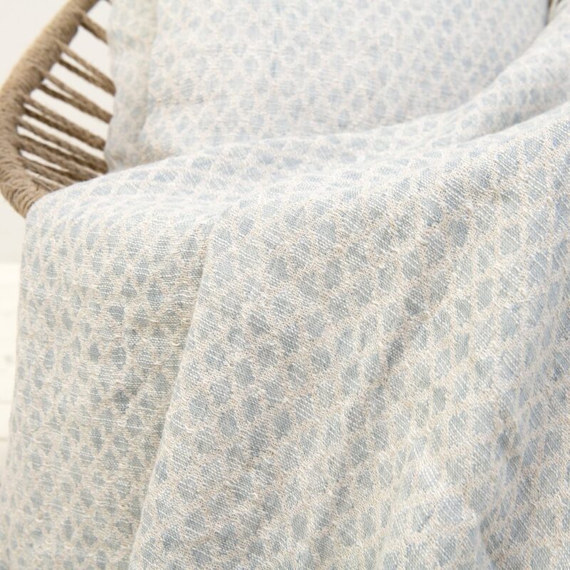 Beige-grey linen blanket, diamond pattern
