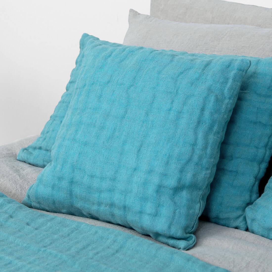 Linen cushion cover green-blue